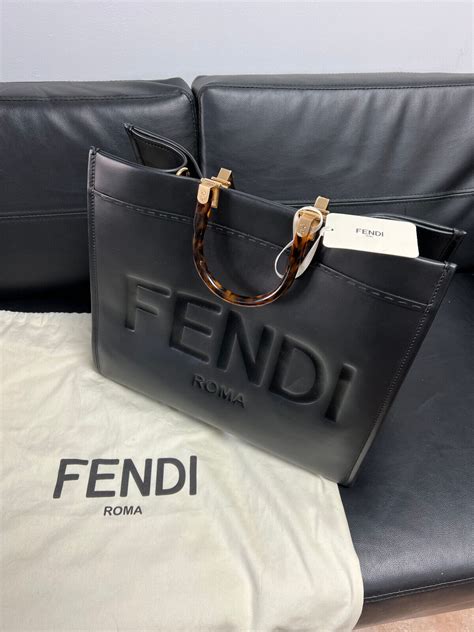 fotos de fendi roma|fendi roma bag vintage.